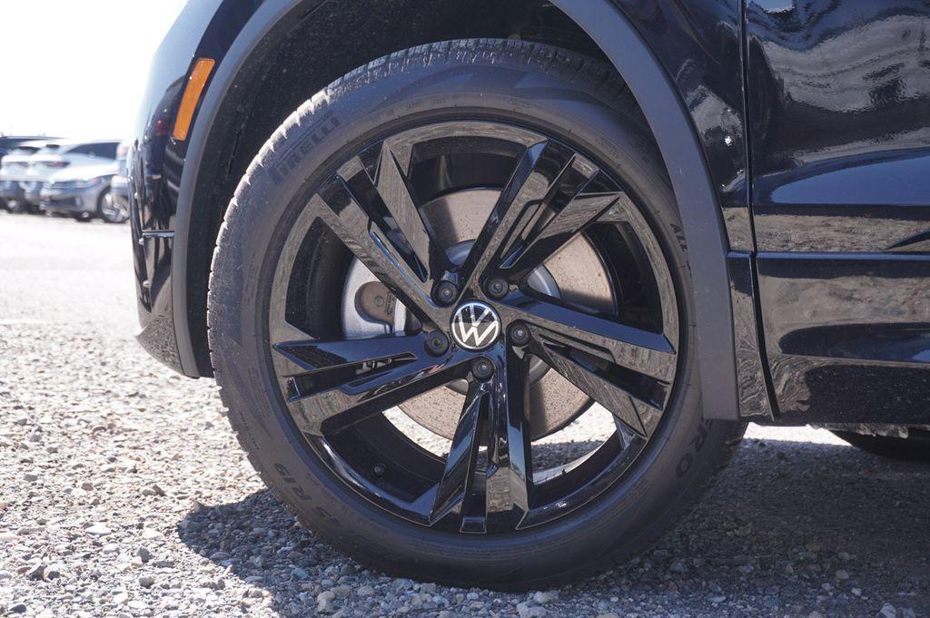 new 2024 Volkswagen Tiguan car, priced at $35,364