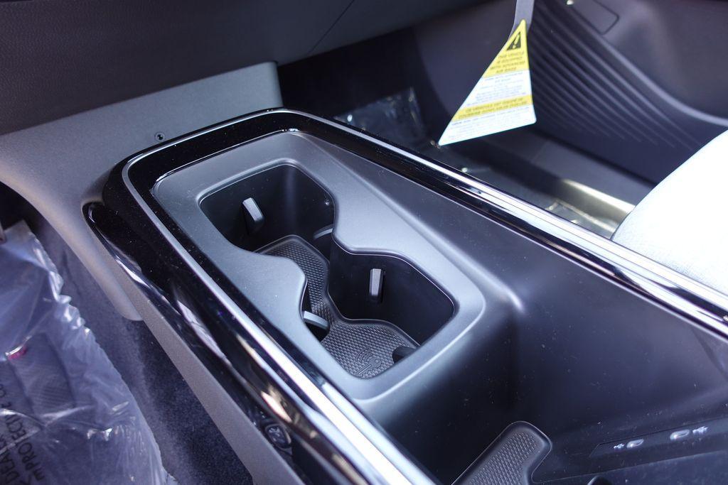 new 2025 Volkswagen ID.4 car, priced at $35,217