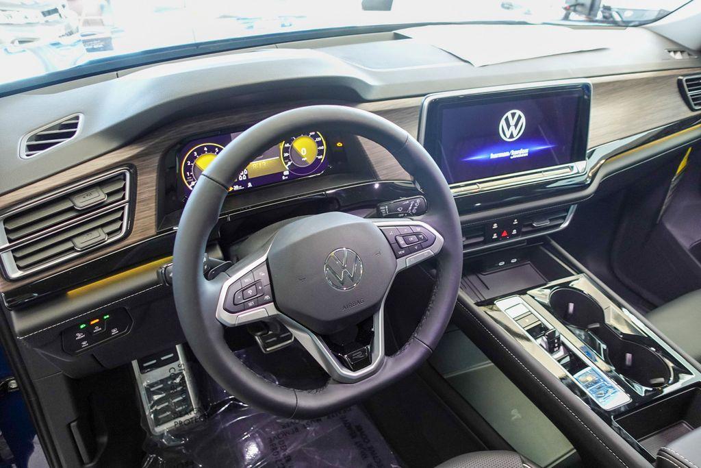 new 2025 Volkswagen Atlas car