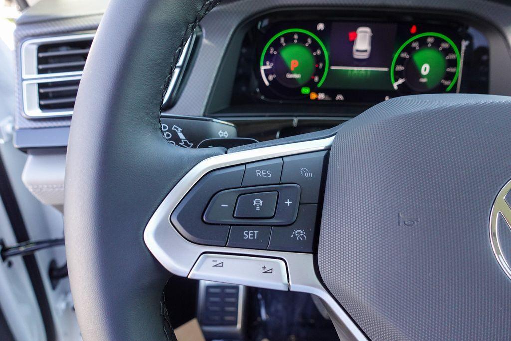 new 2025 Volkswagen Atlas car, priced at $38,986