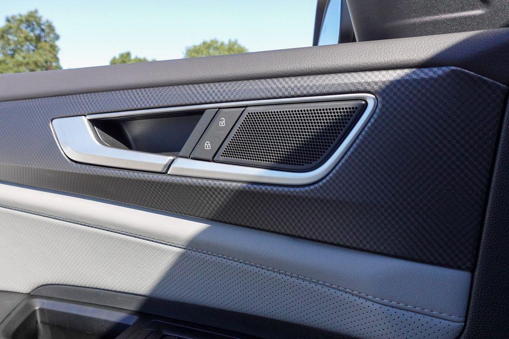new 2025 Volkswagen Atlas car, priced at $38,986