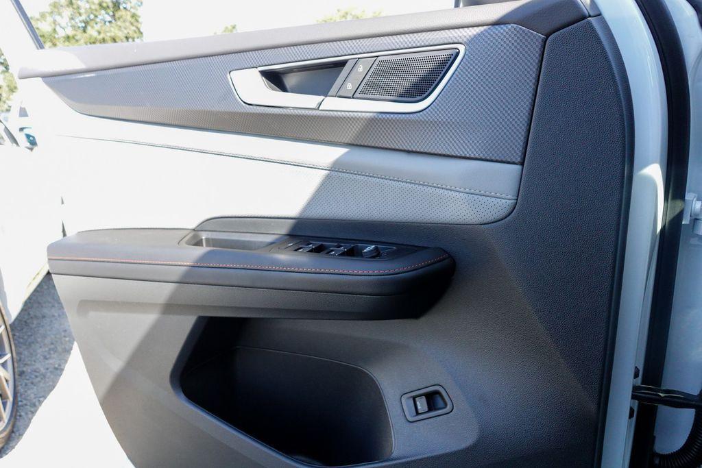 new 2025 Volkswagen Atlas car, priced at $38,986