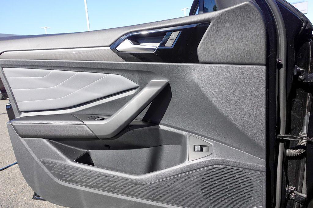 new 2025 Volkswagen Jetta car, priced at $29,176