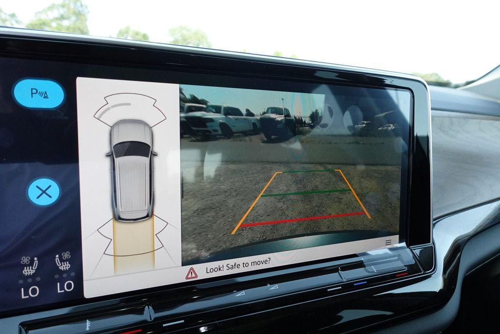 new 2025 Volkswagen Atlas car, priced at $43,965