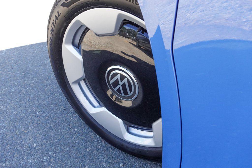 new 2025 Volkswagen ID. Buzz car, priced at $64,582