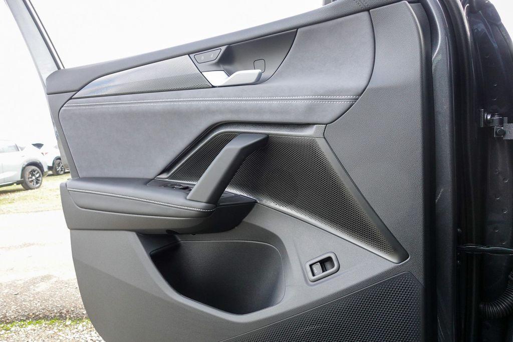 new 2026 Volkswagen Tiguan car, priced at $34,076