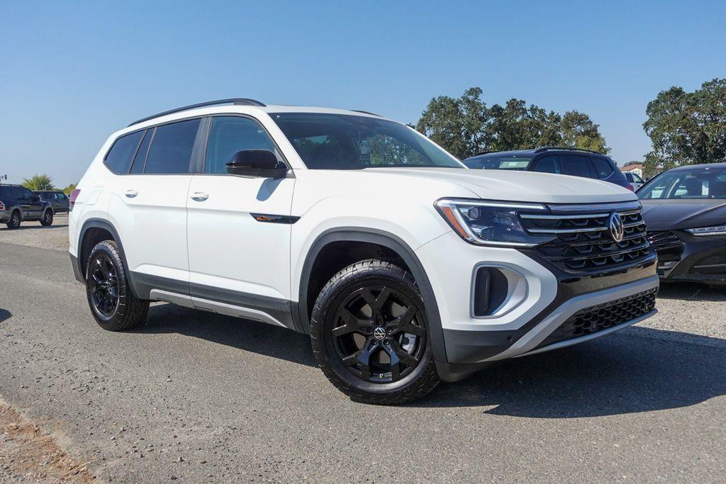 new 2025 Volkswagen Atlas car, priced at $39,559