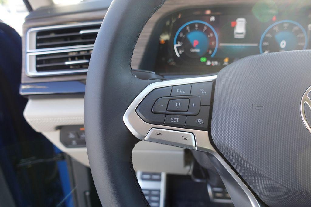 new 2025 Volkswagen Atlas car, priced at $51,656