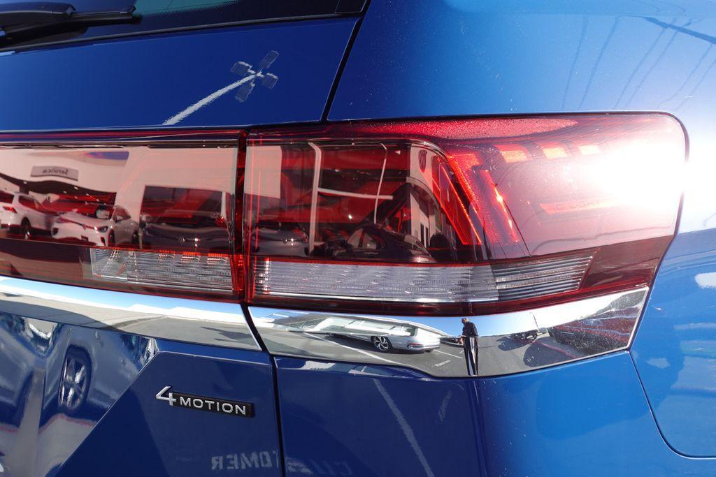 new 2025 Volkswagen Atlas car, priced at $51,656