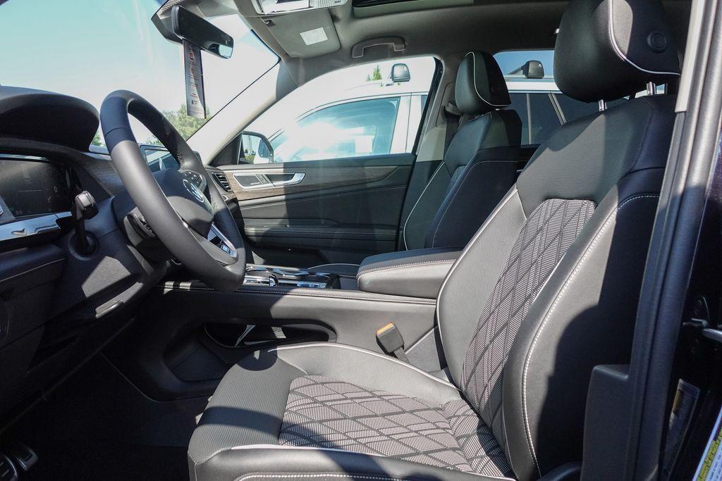 new 2025 Volkswagen Atlas car, priced at $50,156