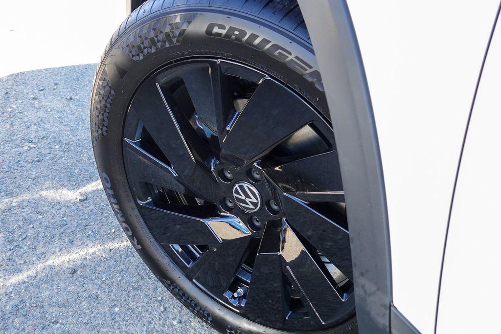 new 2026 Volkswagen Atlas car, priced at $41,653