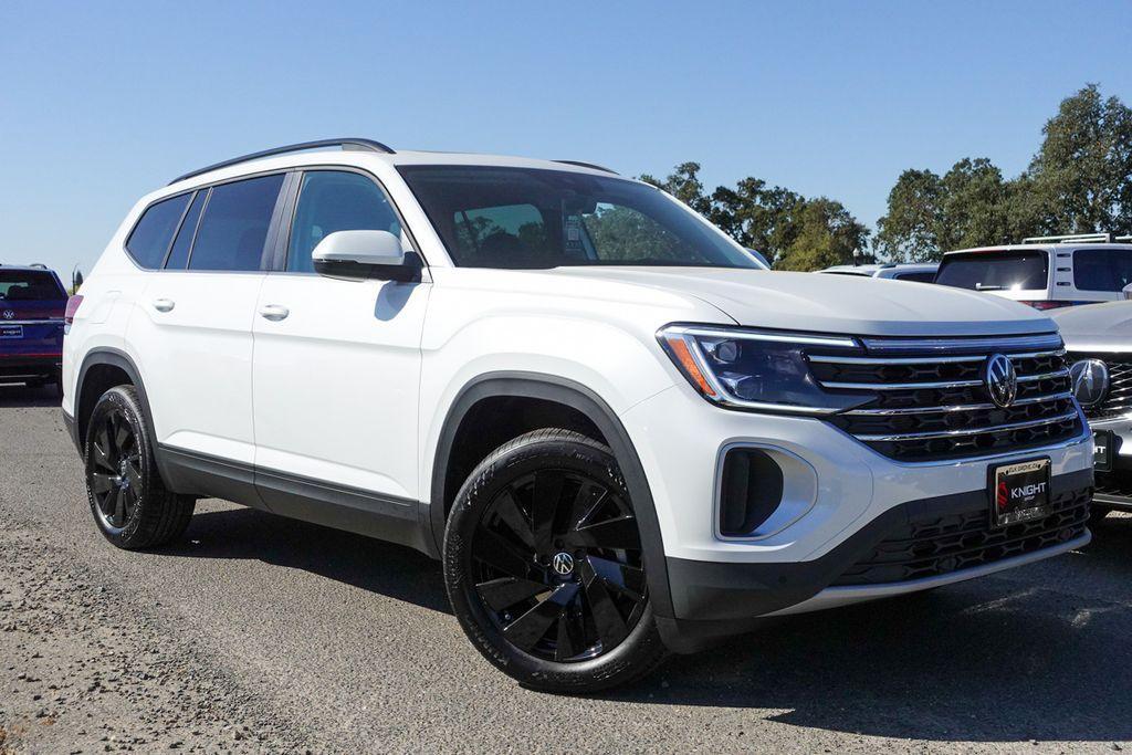 new 2026 Volkswagen Atlas car, priced at $41,653