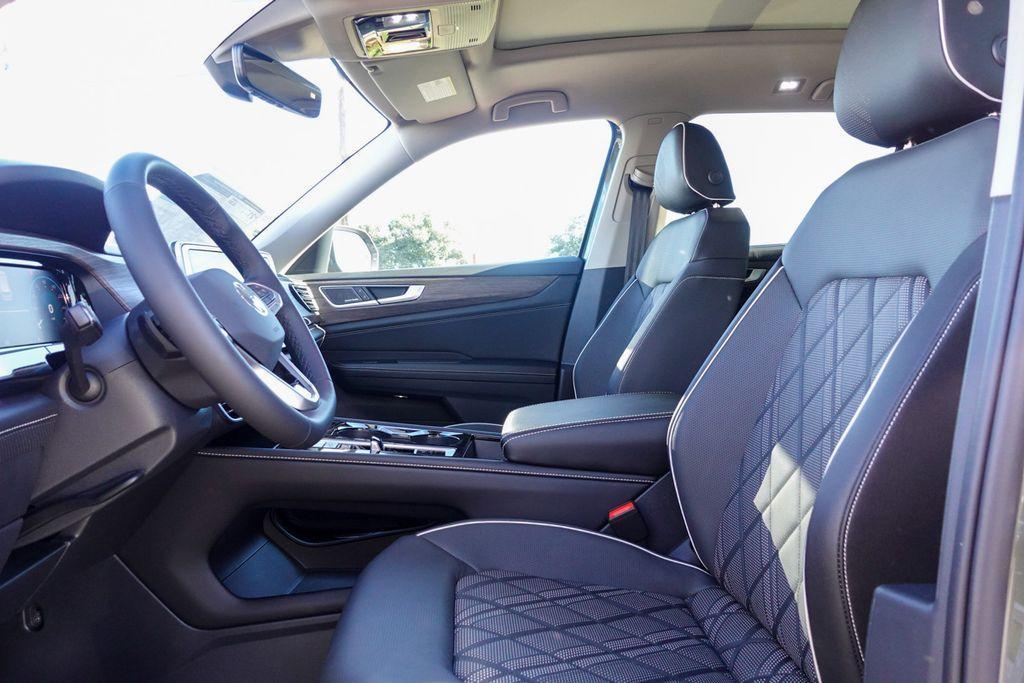 new 2026 Volkswagen Atlas car, priced at $51,179