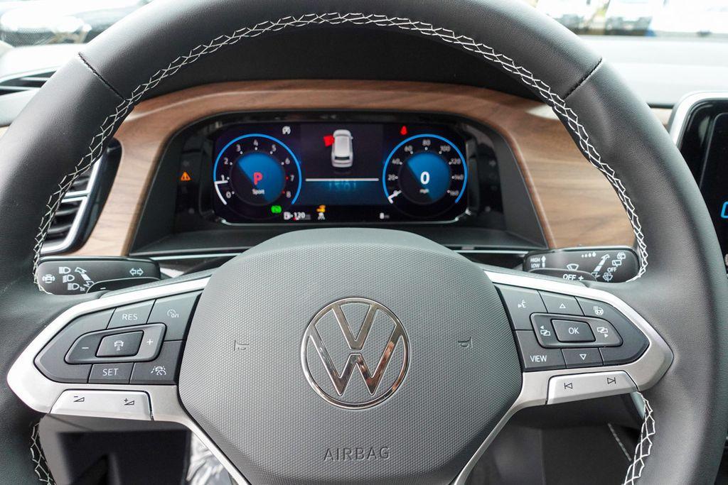 new 2026 Volkswagen Atlas car, priced at $38,676
