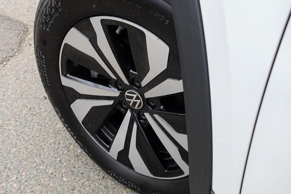 new 2026 Volkswagen Atlas car, priced at $38,676