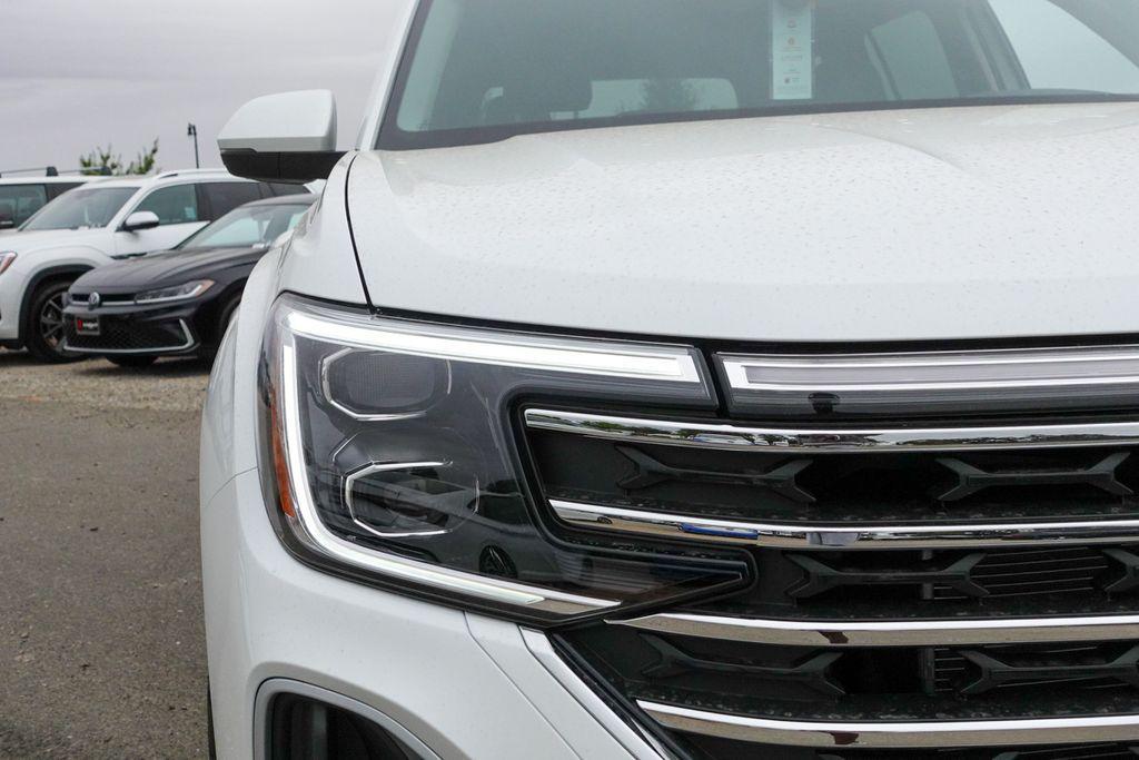 new 2026 Volkswagen Atlas car, priced at $38,676