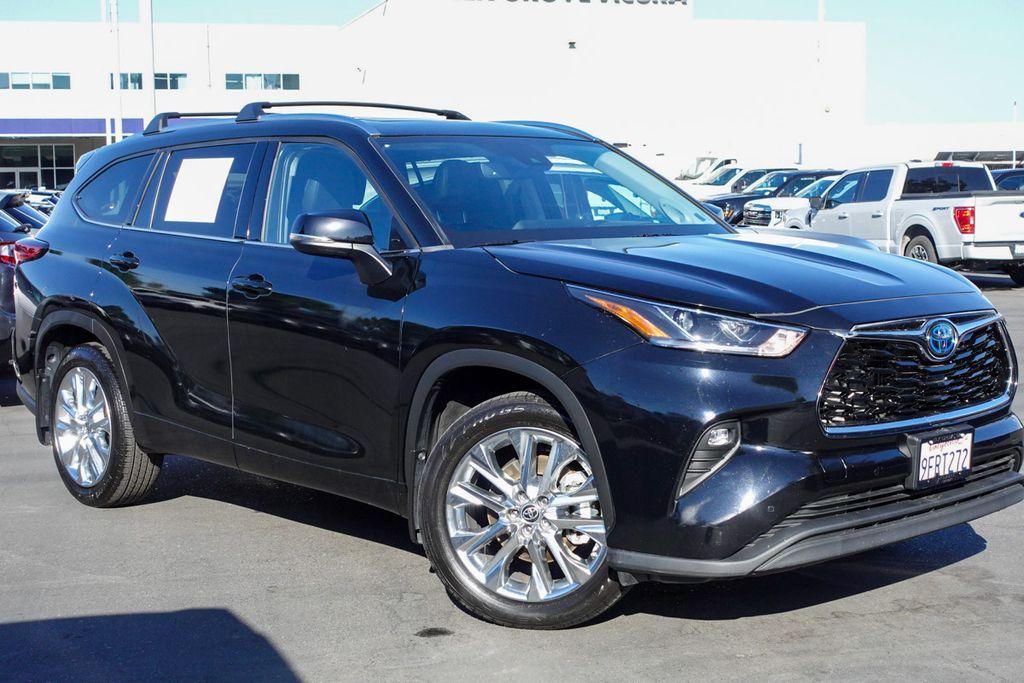 used 2023 Toyota Highlander Hybrid car, priced at $43,877