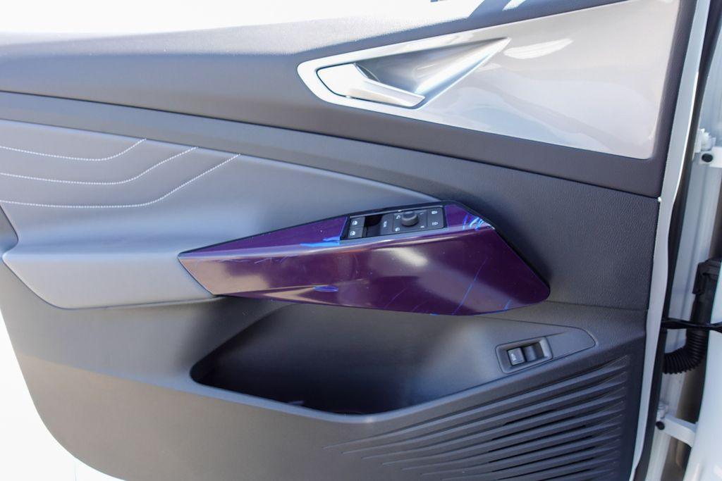 new 2025 Volkswagen ID.4 car, priced at $50,204