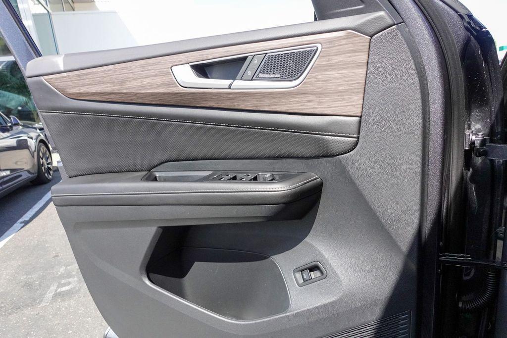 new 2025 Volkswagen Atlas car, priced at $50,995