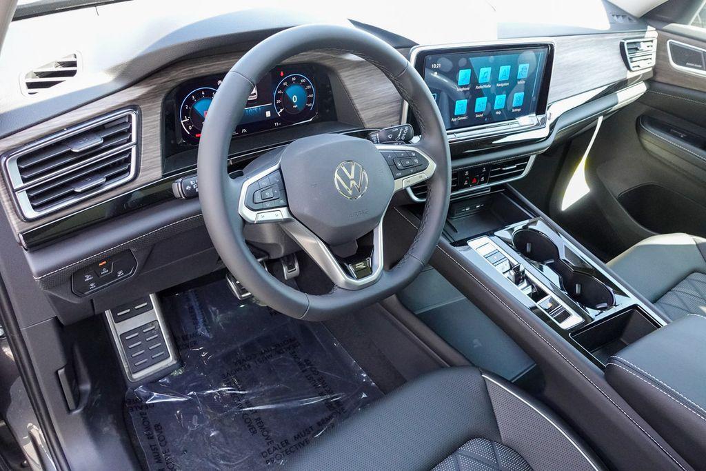 new 2025 Volkswagen Atlas car, priced at $50,995