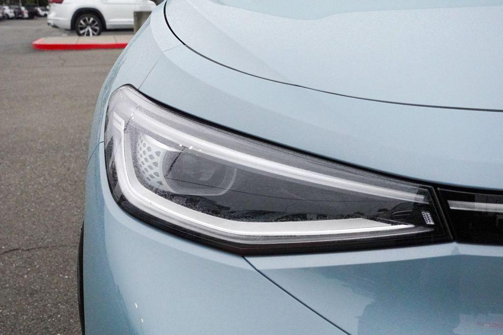 new 2025 Volkswagen ID.4 car, priced at $45,572