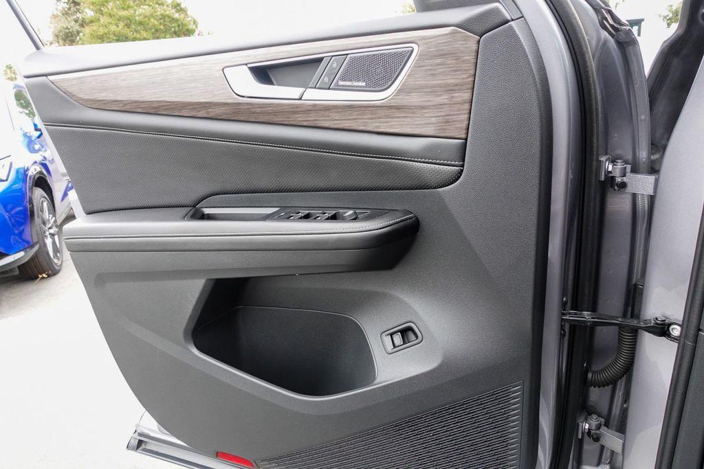 used 2024 Volkswagen Atlas car, priced at $37,488