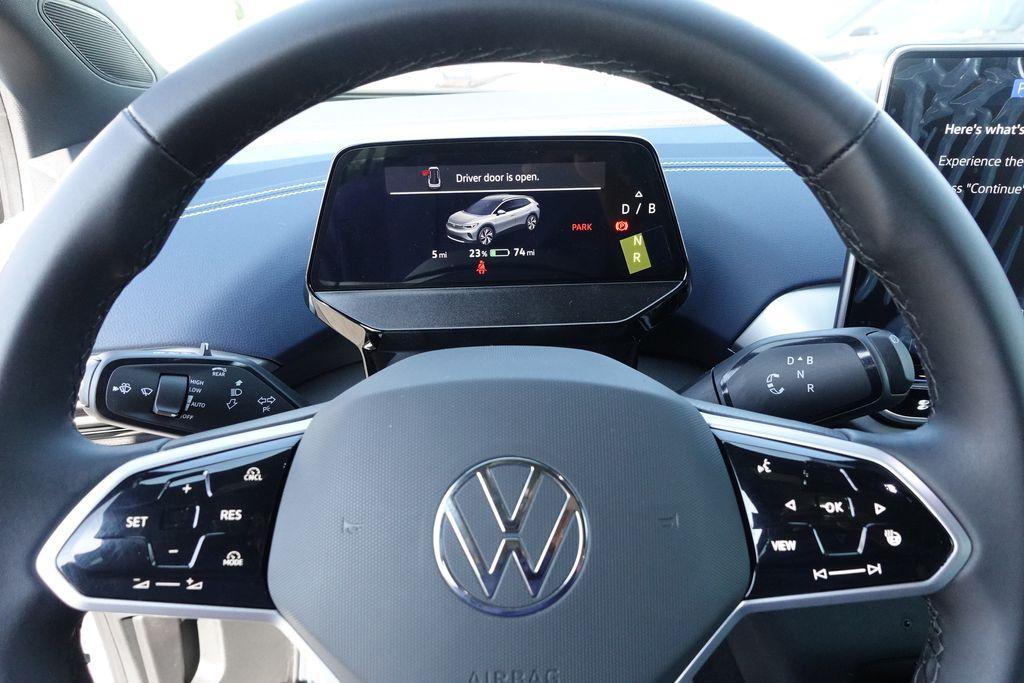 new 2025 Volkswagen ID.4 car, priced at $41,071