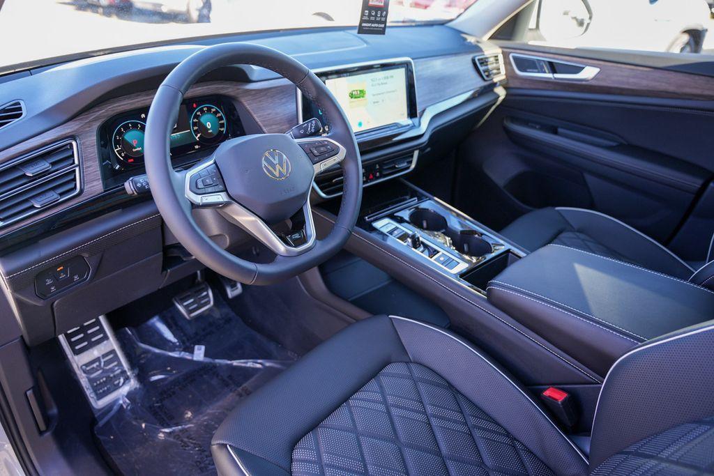 new 2025 Volkswagen Atlas car