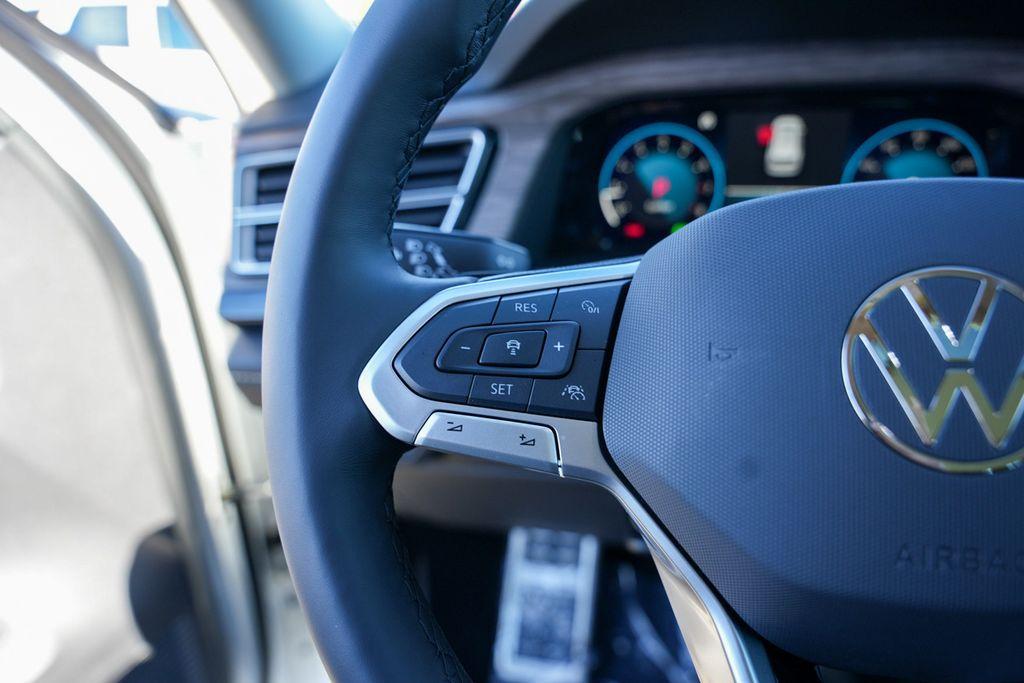 new 2025 Volkswagen Atlas car