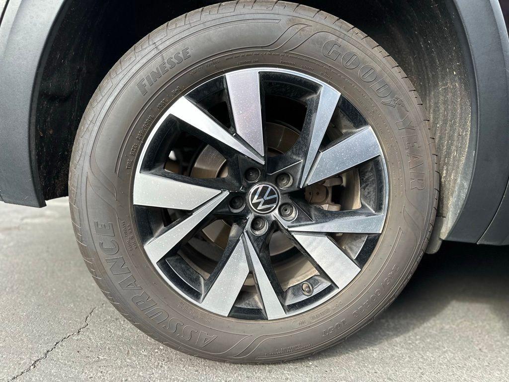 used 2021 Volkswagen Atlas Cross Sport car, priced at $22,889