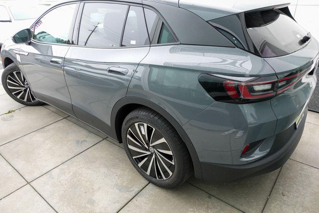 new 2025 Volkswagen ID.4 car, priced at $40,636