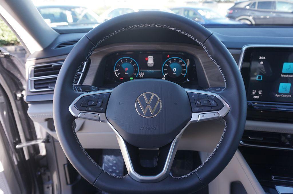new 2024 Volkswagen Atlas car, priced at $41,666