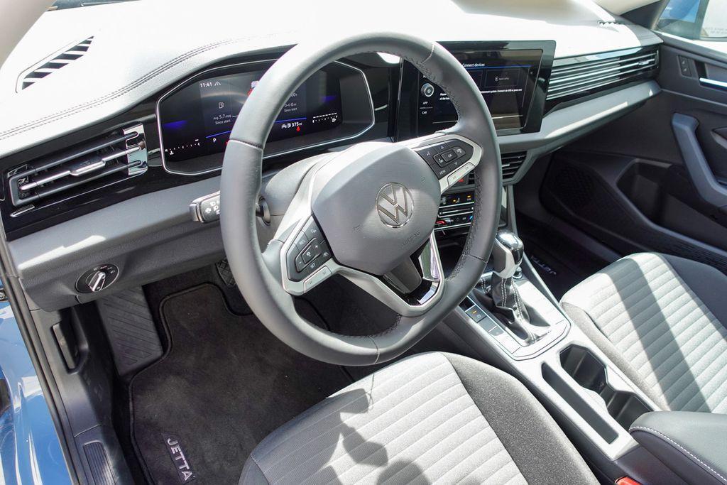 new 2025 Volkswagen Jetta car