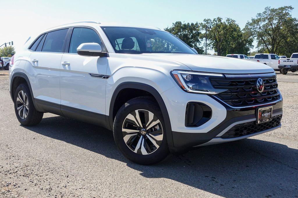 new 2026 Volkswagen Atlas Cross Sport car, priced at $38,693