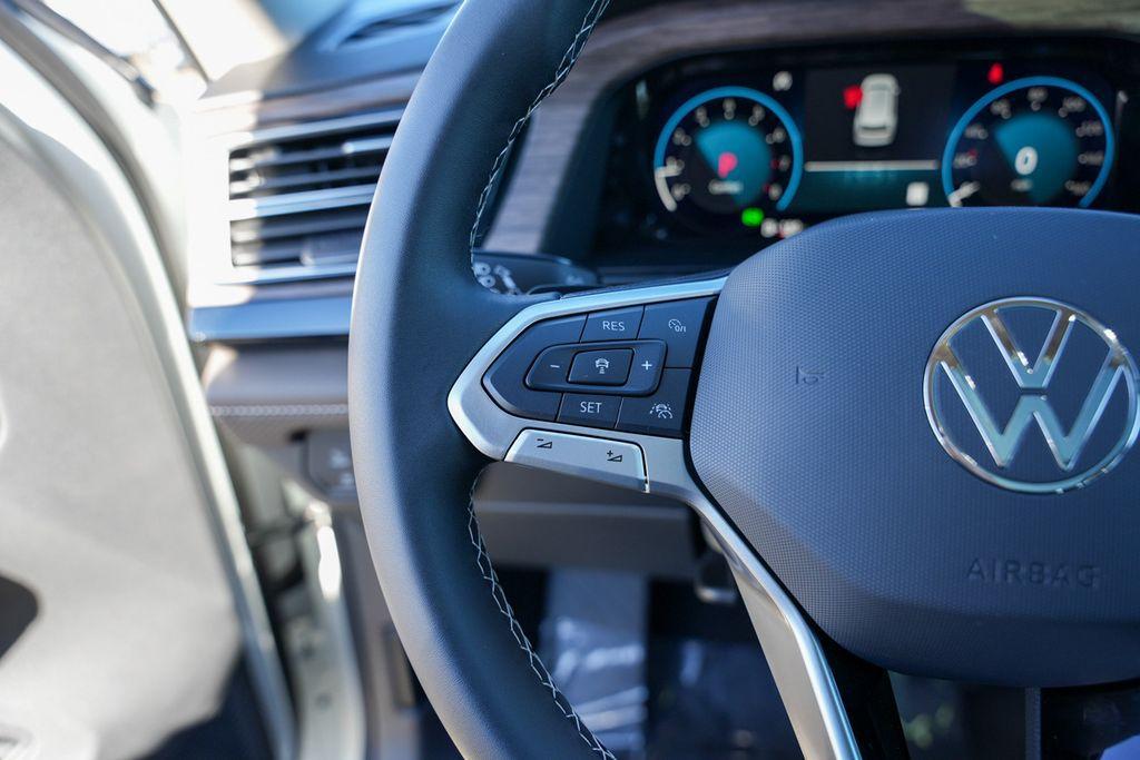 new 2025 Volkswagen Atlas car