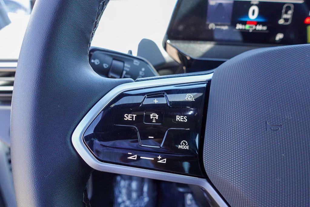 new 2025 Volkswagen ID.4 car, priced at $44,831