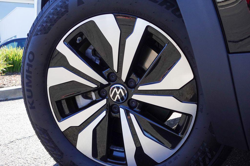 new 2024 Volkswagen Atlas car, priced at $34,376