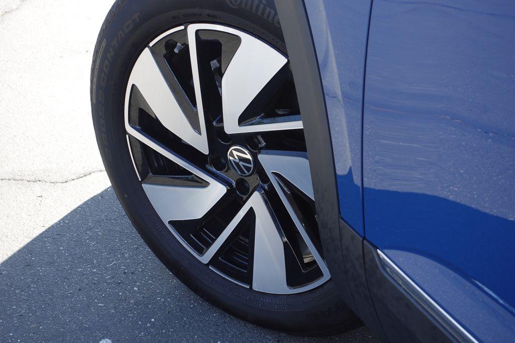 new 2025 Volkswagen Atlas car, priced at $46,817