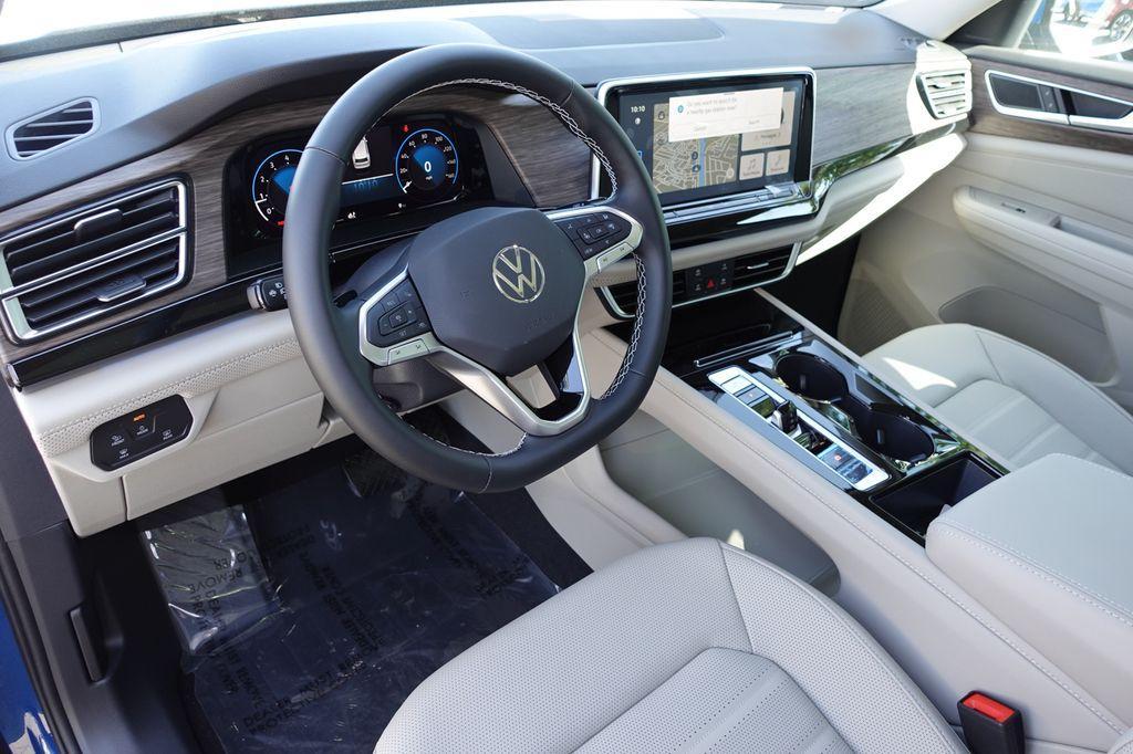 new 2025 Volkswagen Atlas car, priced at $46,817