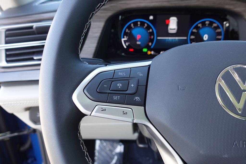 new 2025 Volkswagen Atlas car, priced at $46,817