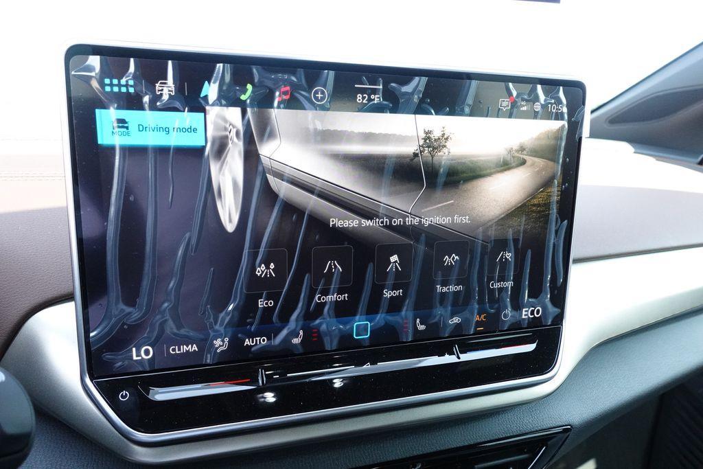 new 2025 Volkswagen ID.4 car, priced at $39,910