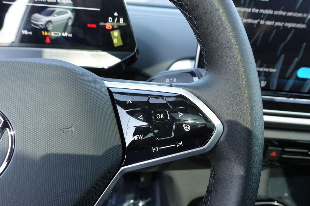 new 2025 Volkswagen ID.4 car, priced at $45,283