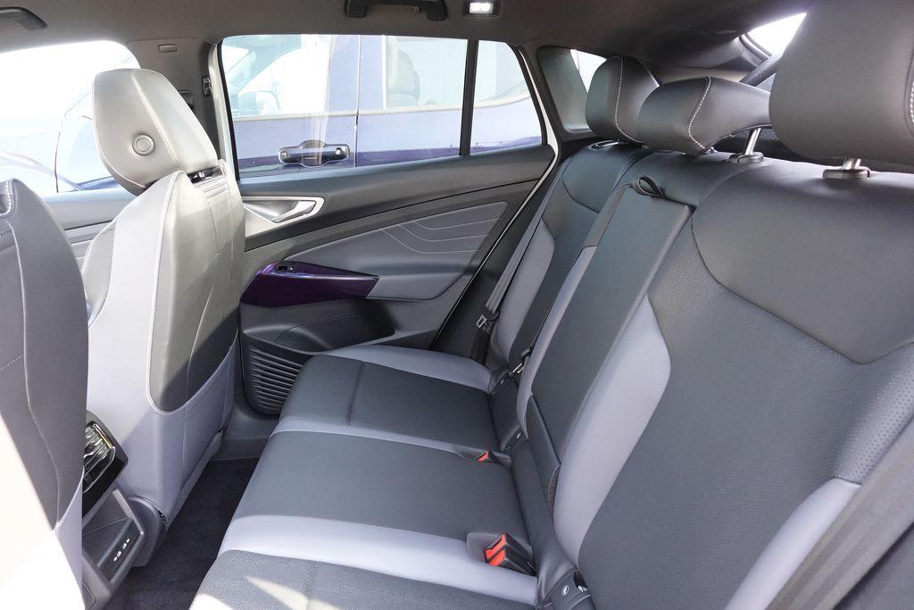 new 2025 Volkswagen ID.4 car, priced at $45,283