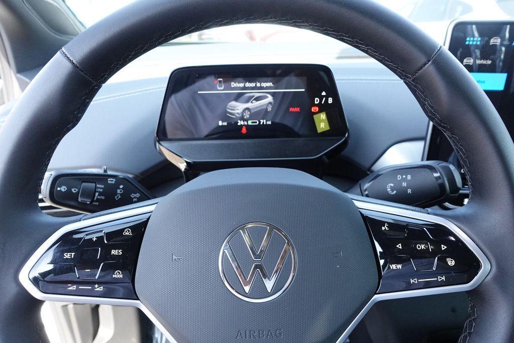 new 2025 Volkswagen ID.4 car, priced at $43,857