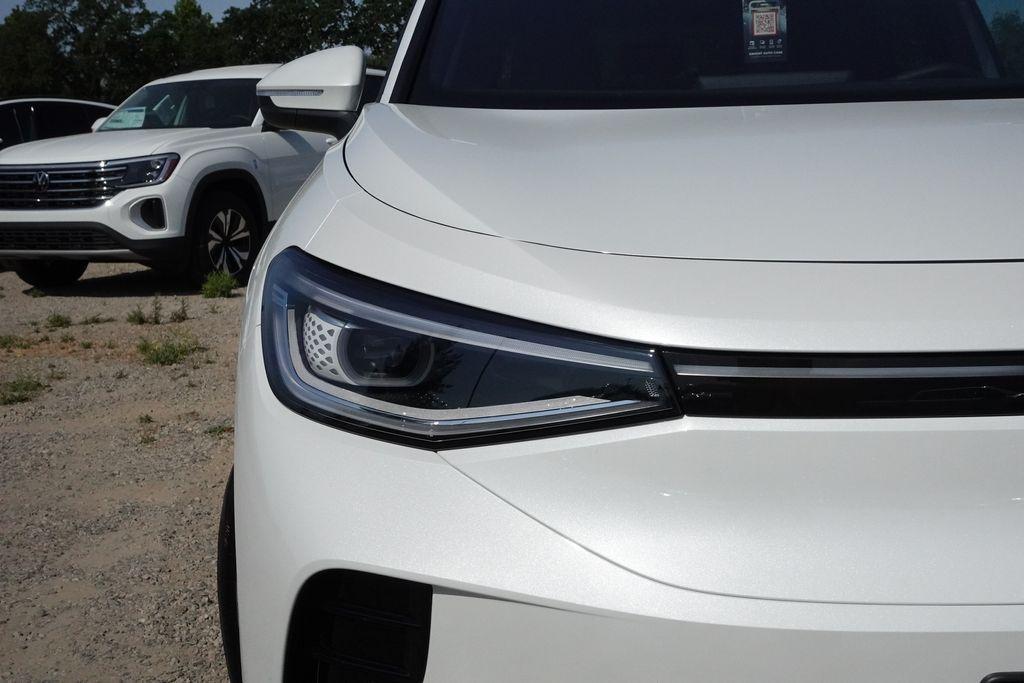 new 2025 Volkswagen ID.4 car, priced at $43,857