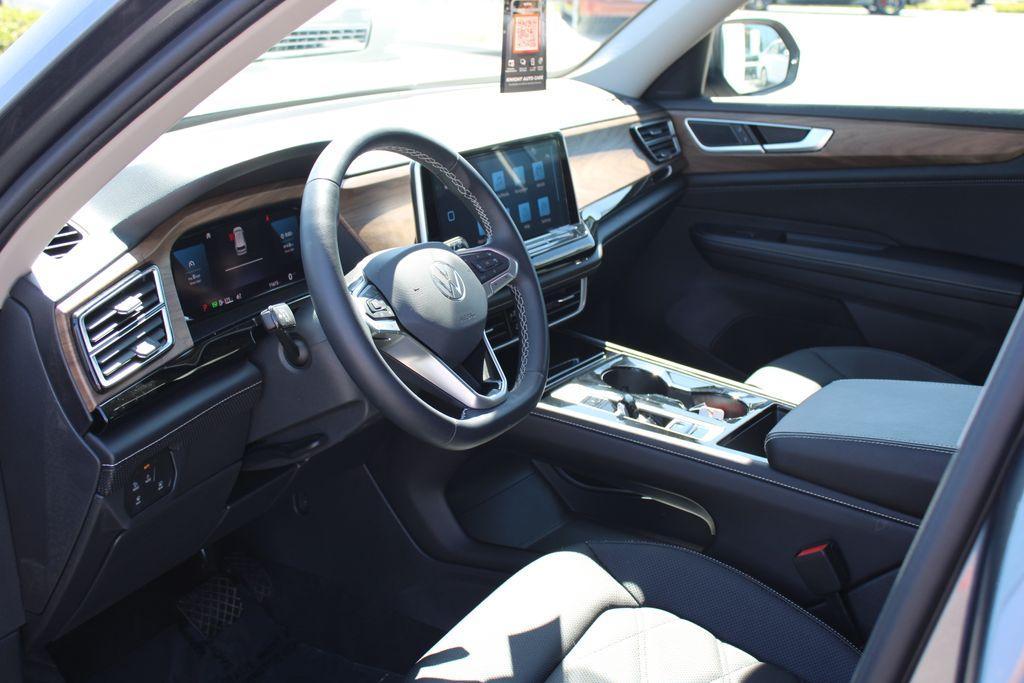 used 2024 Volkswagen Atlas car, priced at $36,987