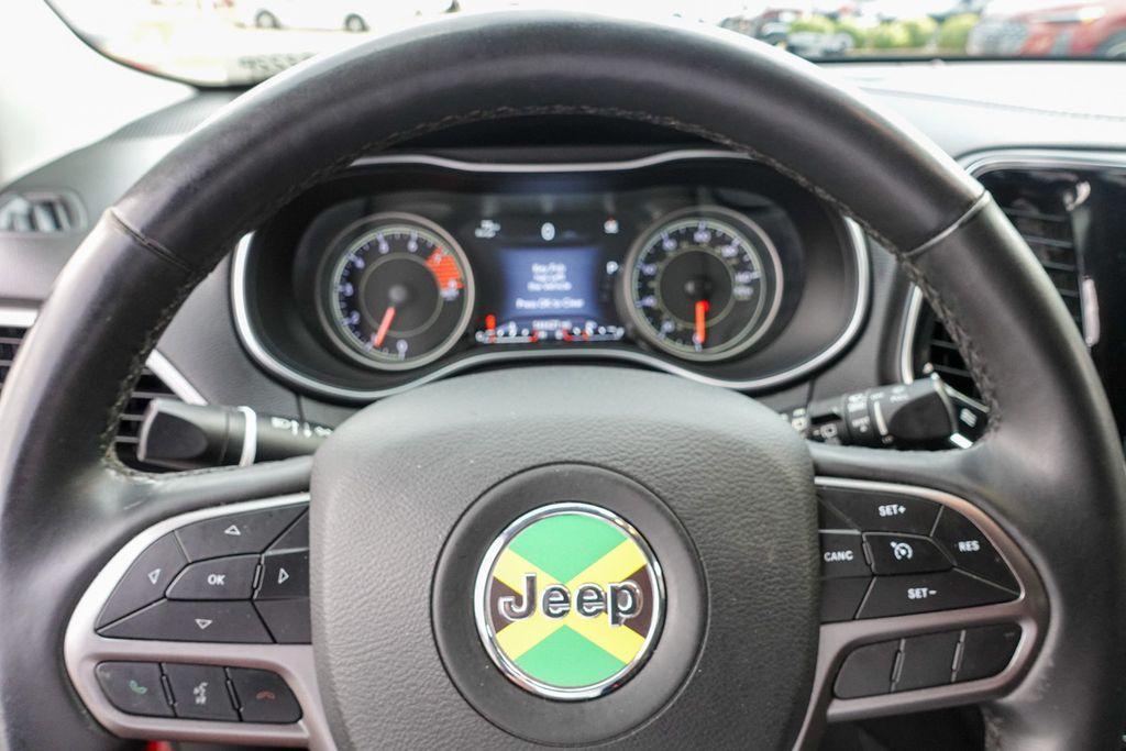 used 2019 Jeep Cherokee car, priced at $9,975