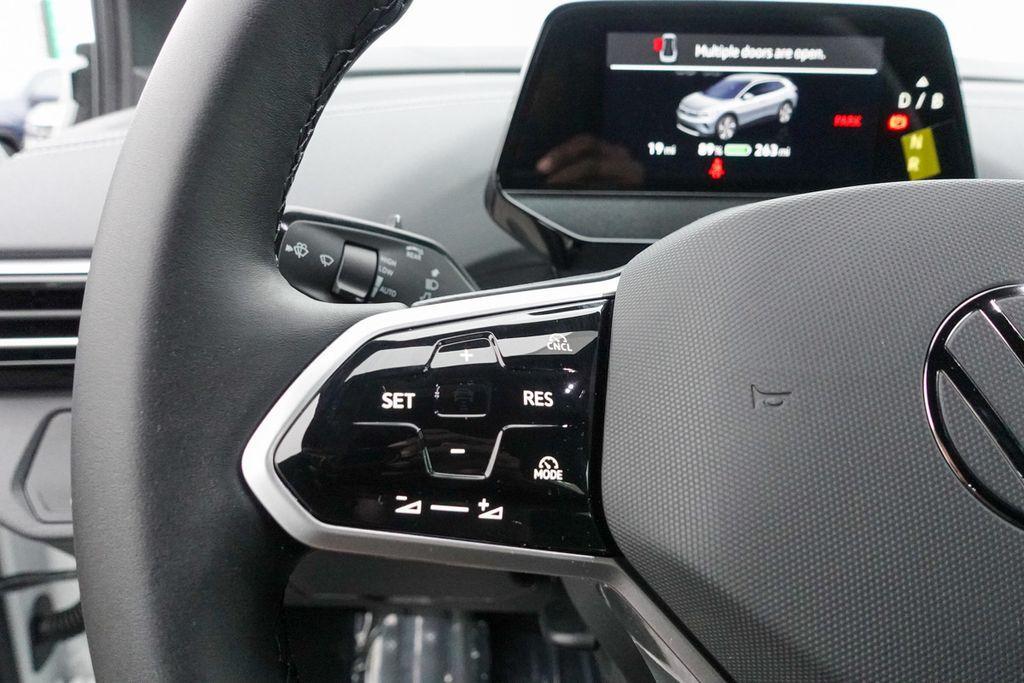 new 2025 Volkswagen ID.4 car, priced at $44,411