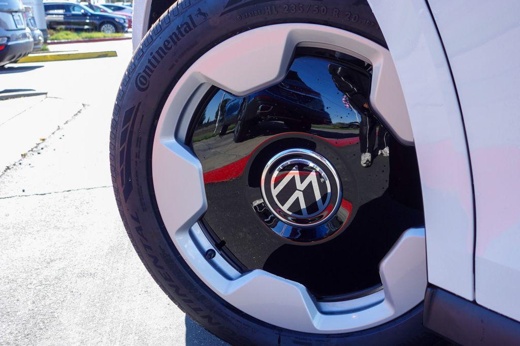 new 2025 Volkswagen ID. Buzz car, priced at $69,505