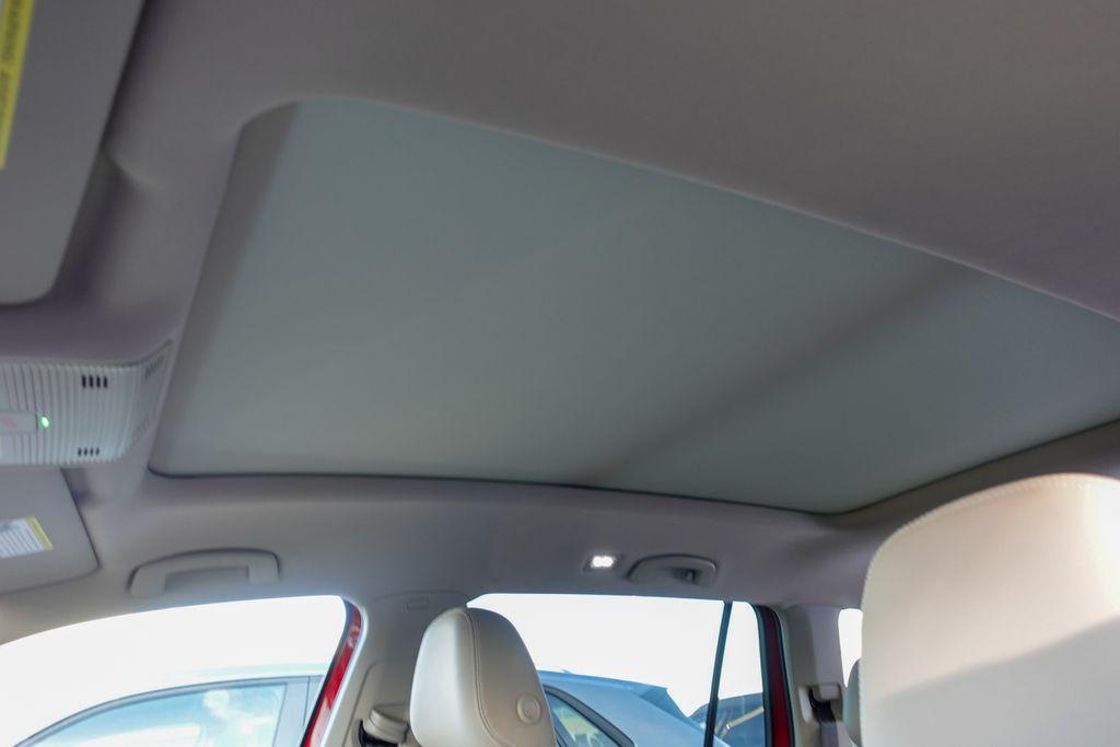 new 2025 Volkswagen Atlas car, priced at $47,852